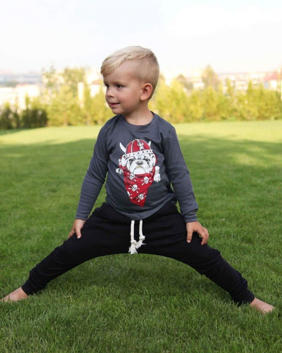 Trening baieti cu pantaloni slim fit si tur lasat [2]