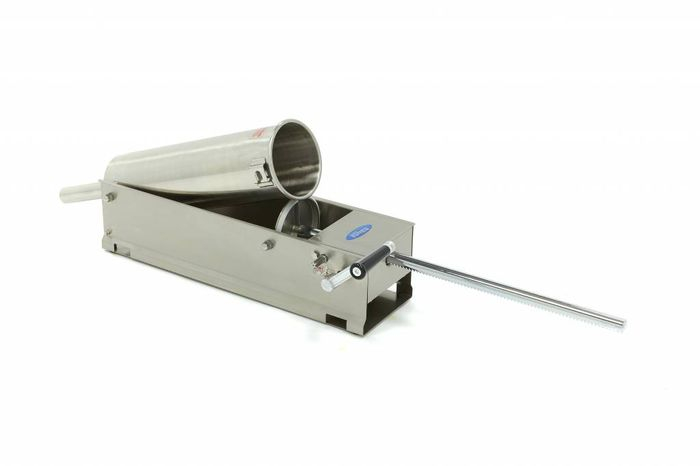 Aparat de facut carnati 7 litri orizontal manual cu 4 palnii inox [2]