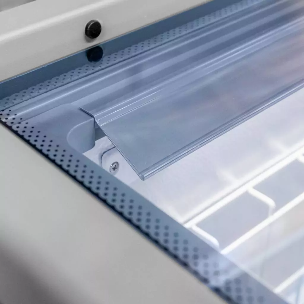 Congelator orizontal cu geam de sticla 766L, NoFrost [2]