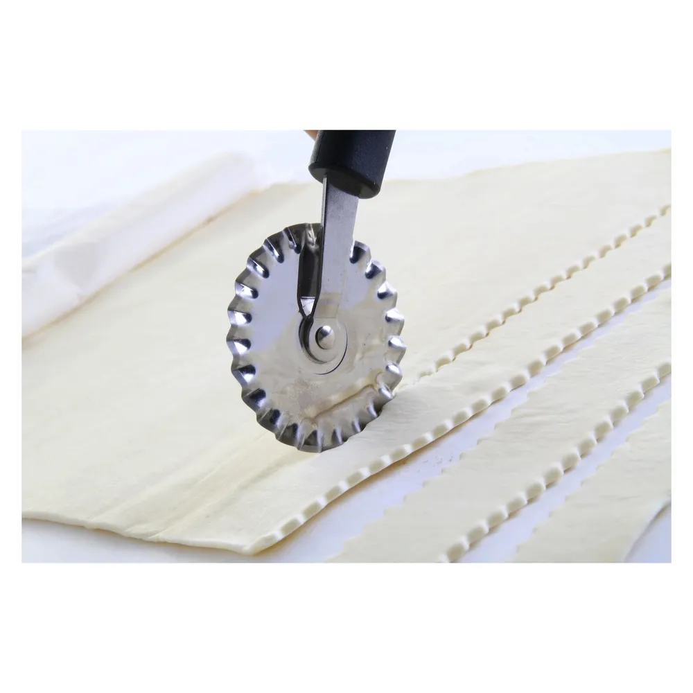 Cutit taiere aluat, 180 mm, lama zimtata din inox [1]