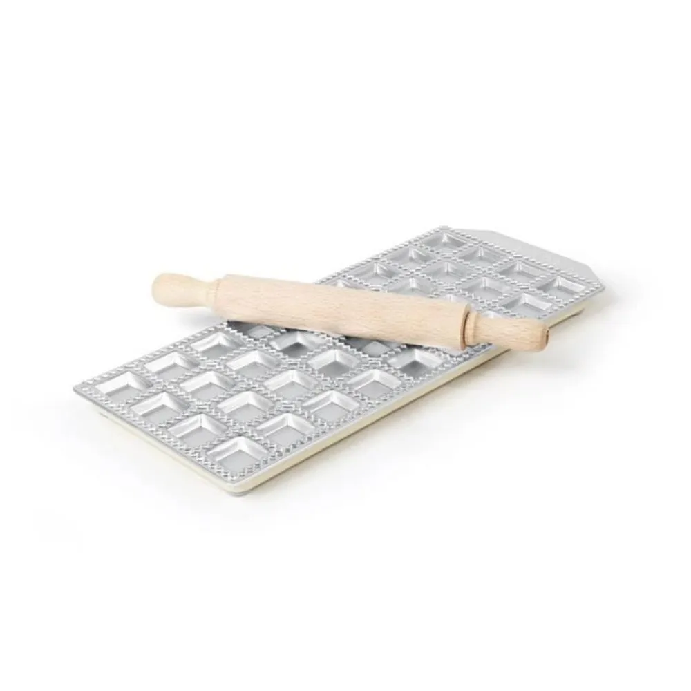 ď»żUstensile diverse pizza - Forma ravioli, 36 forme, aluminiu, cu sucitor inclus