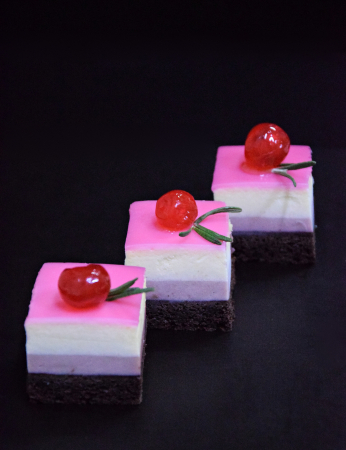 Premium Entremets - Lilly Rose - zmeura, visine si mascarpone