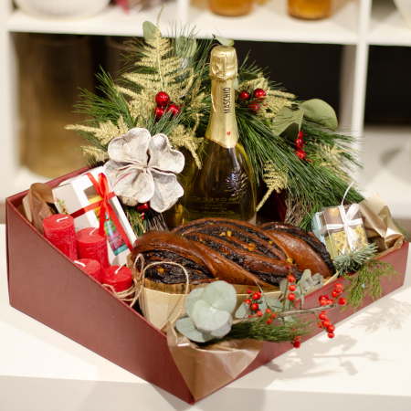 Torturi pentru zile onomastice - Pachet cadou Craciun 2025 Dulce Natural Baia Mare