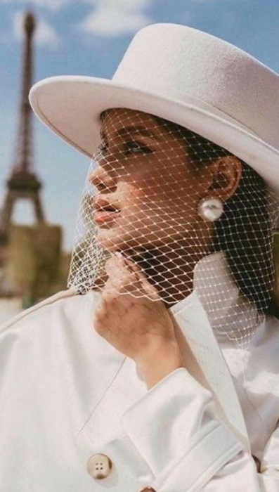 Canotiera Alba cu voaleta si bentita detasabila la alegere [4]