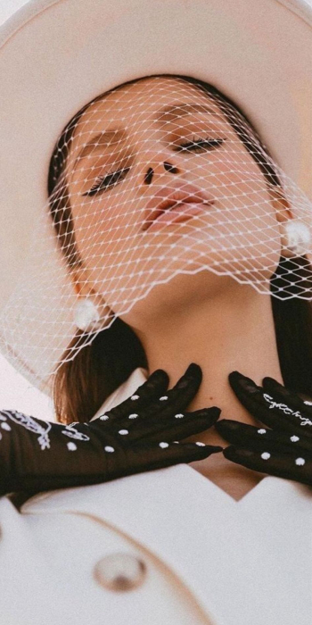 Canotiera Alba cu voaleta si bentita detasabila la alegere [3]