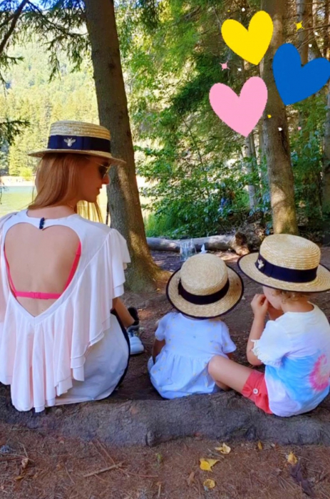 Canotiera Handmade din paie cu bentita si voaleta cu buline Rosii [5]