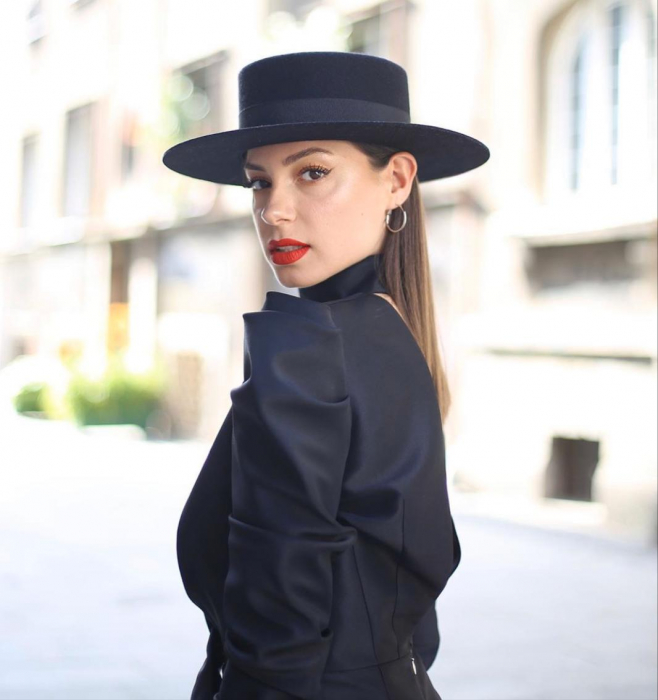 Canotiera Neagra Handmade cu bentita la alegere [13]