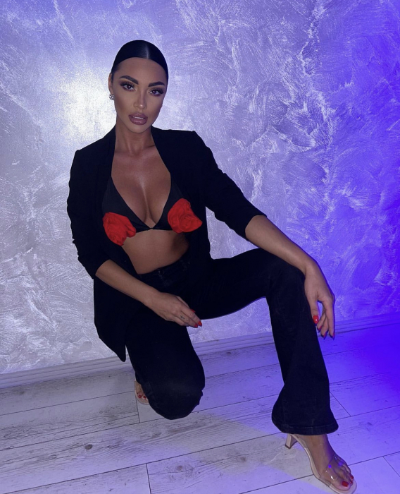 Costum de baie in doua piese Negru cu flori [17]