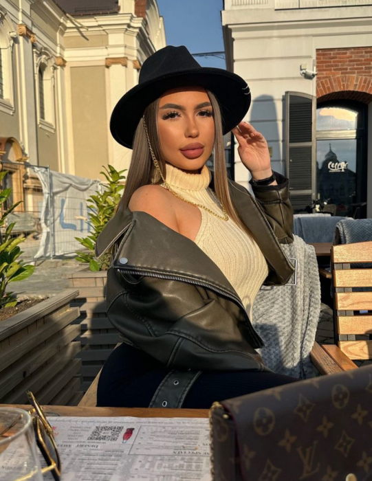 Palarie Neagra Handmade cu lant auriu sau argintiu detasabil [15]