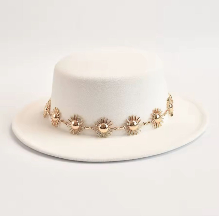 Palarii Dama - Canotiera Alba Handmade cu lant auriu sau argintiu detasabil
