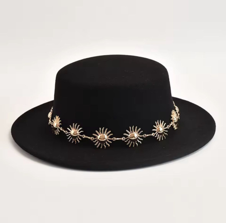 Palarii Dama - Canotiera Neagra Handmade cu lant auriu sau argintiu detasabil