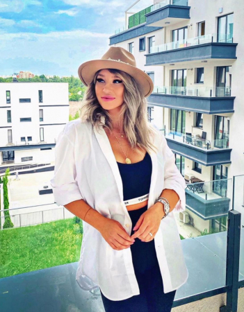 Palarie Bej Handmade cu bentita detasabila cu perle [13]