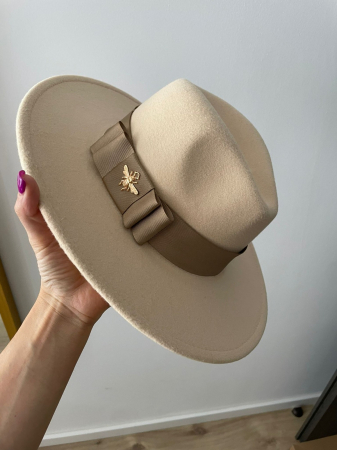 Palarii Dama - Palarie Crem Handmade cu bentita detasabila si accesoriu la alegere