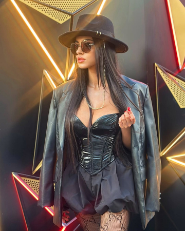 Palarie Neagra Handmade cu bentita si lant si accesoriu la alegere [1]