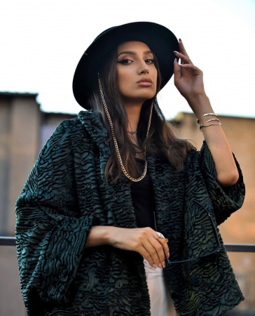Palarie Neagra Handmade cu lant detasabil [6]
