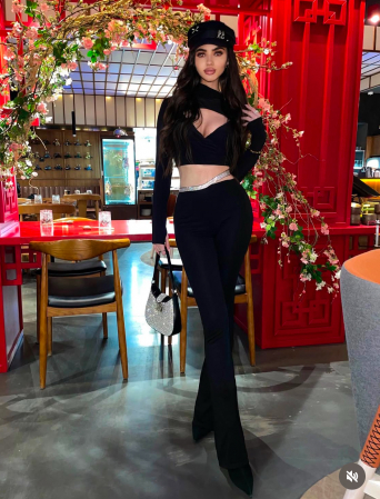 Sapca Neagra Handmade din satin cu cristale [33]