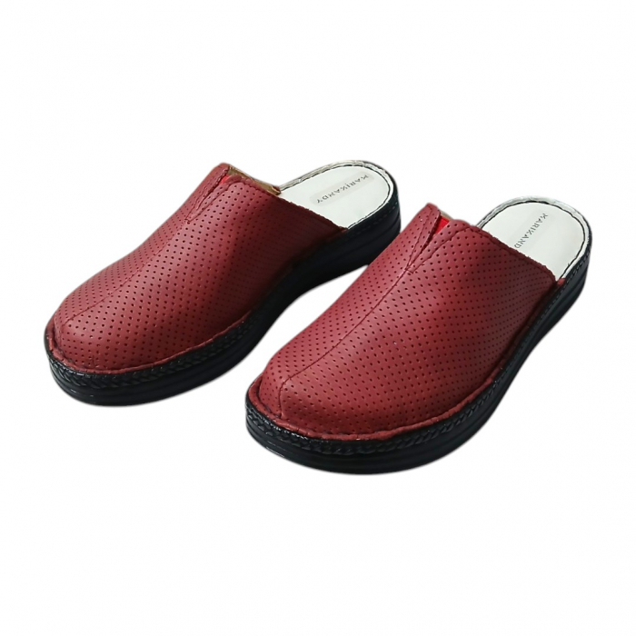 Saboti femei piele perforata 7011 bordo [3]