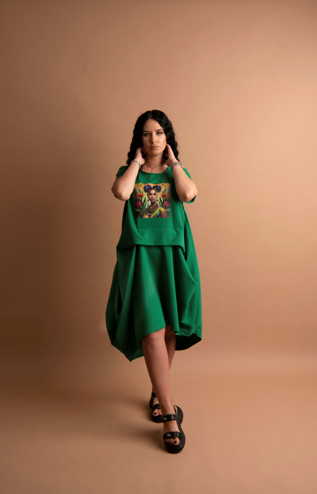 Rochie „Frida Verde” – Croială Lejeră cu Imprimeu Artistic, Fabricată în România [1]