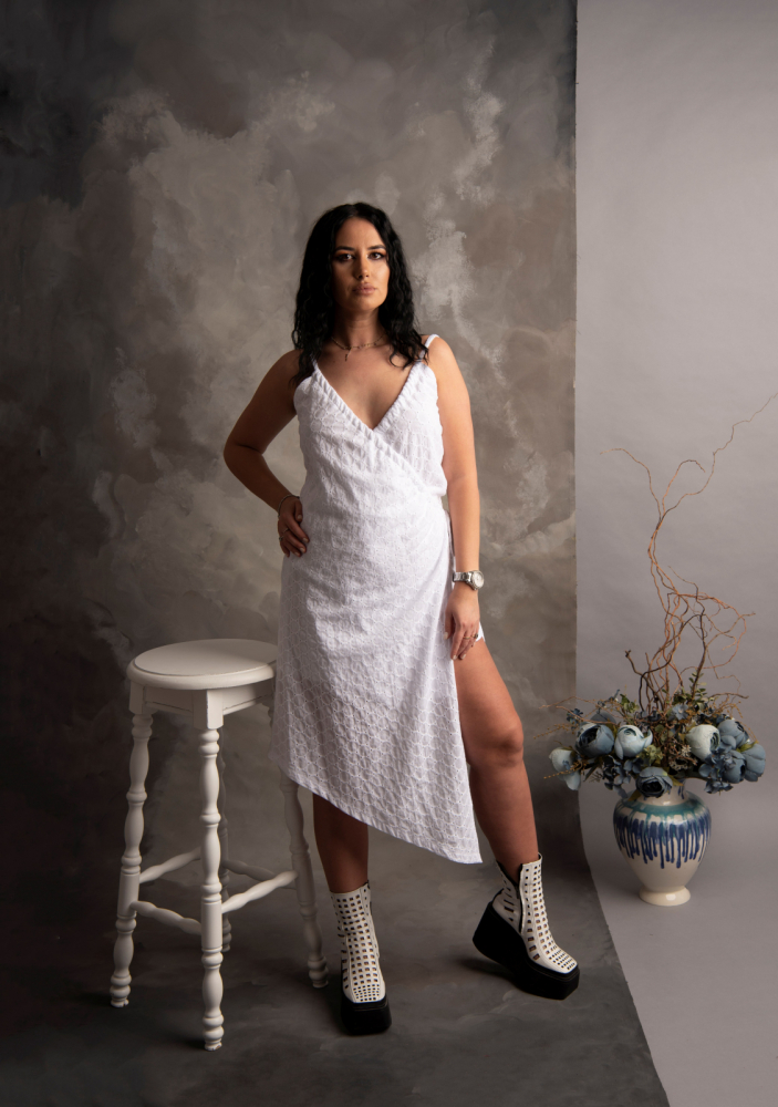 Rochie „White Breeze” – Asimetrică, Petrecută, din Bumbac Brodat, Fabricată în România [1]