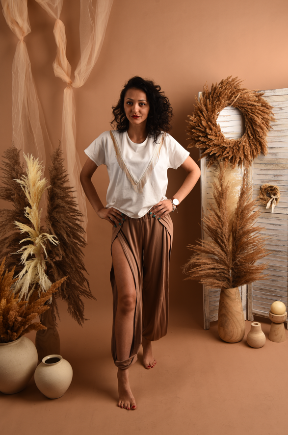 Set „Boho Flow” – Tricou cu Franjuri & Pantaloni Deschiși Lateral, Fabricat în România [1]