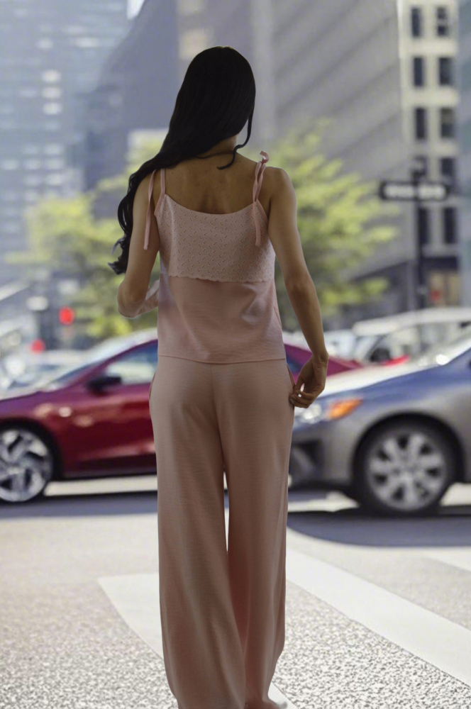 Set „Pink Harmony” – Top cu Broderie și Pantaloni Lejeri, Fabricat în România [6]