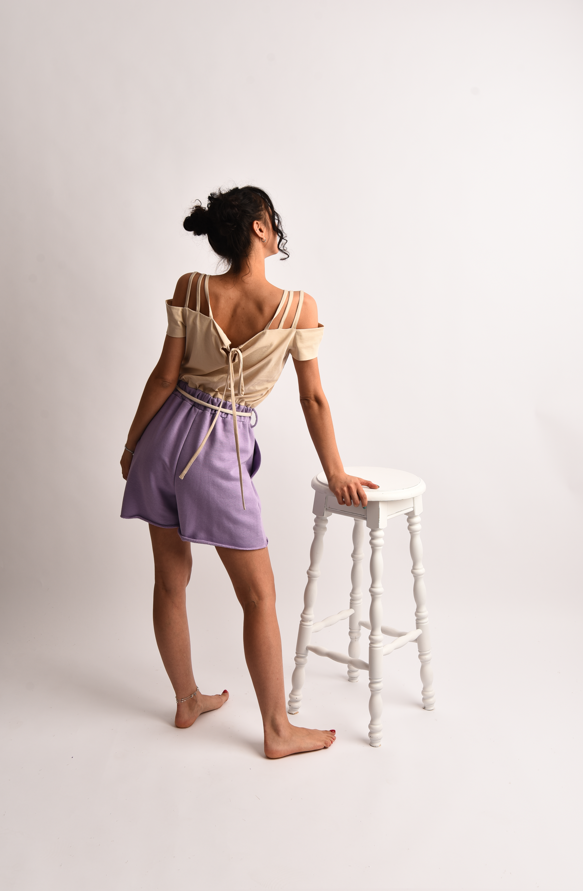 Set „Sunny Light” – Tricou cu Umeri Goți & Pantaloni Scurți Lila, Fabricat în România [2]