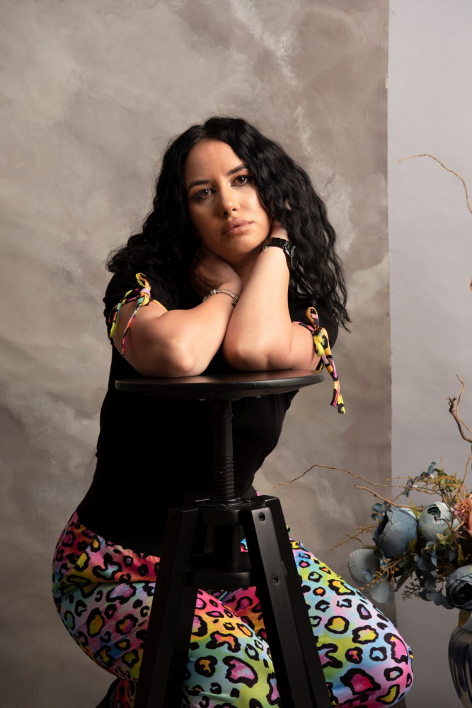 Set „Urban Wild” – Pantaloni Colorați Animal Print & Top Negru cu Detalii, Fabricat în România [2]