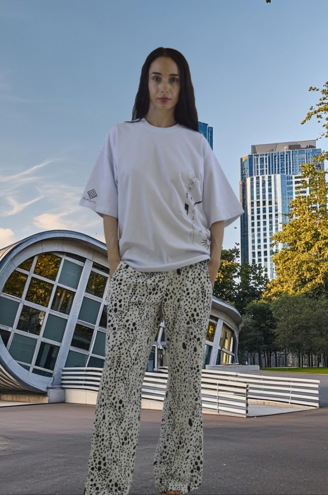 Tricou „Urban Code” – Oversized, Alb, Grafic Minimalist, Fabricat în România [3]