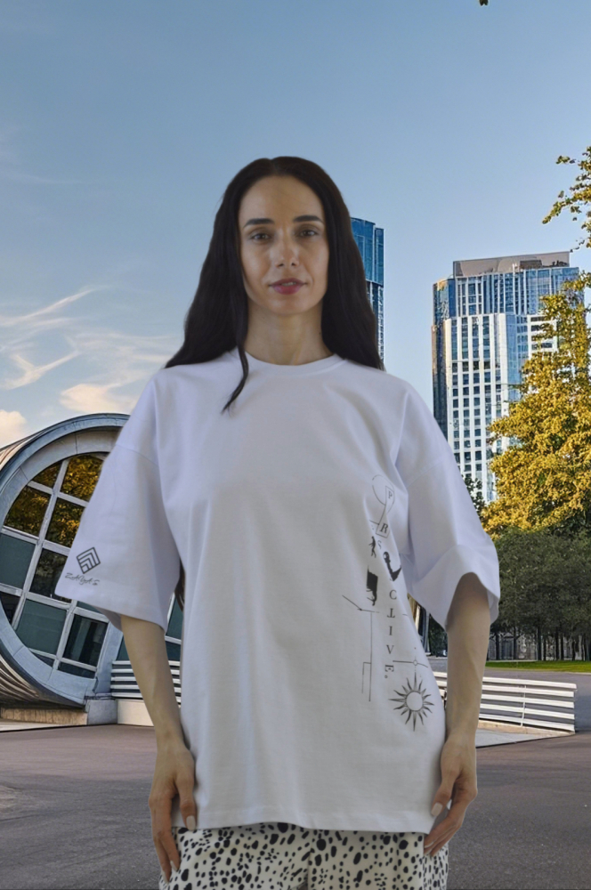 Tricou „Urban Code” – Oversized, Alb, Grafic Minimalist, Fabricat în România [1]