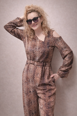 Salopeta dama leopard cu umeri decupati – vedere completa [1]