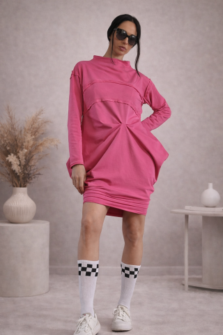 Imbracaminte dama - Rochie dama roz mini cu drapaj lateral – vedere completa