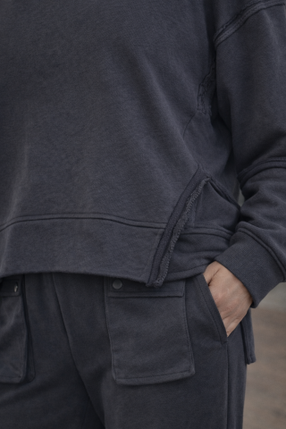 Trening dama negru – Set casual modern cu pantaloni evazati [5]