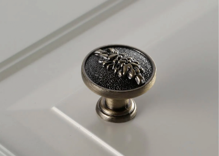 Buton pentru mobila Ardea, alama antichizata periata GT, D:27.5 mm [5]