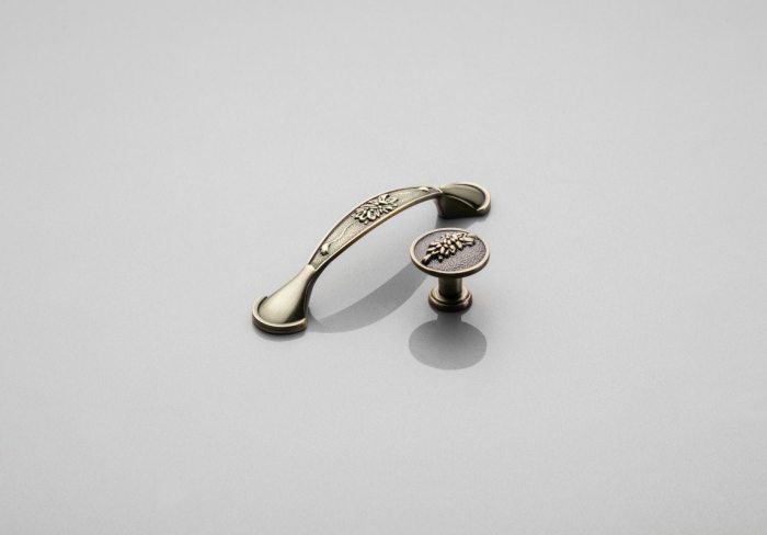 Buton pentru mobila Ardea, alama antichizata periata GT, D:27.5 mm [6]