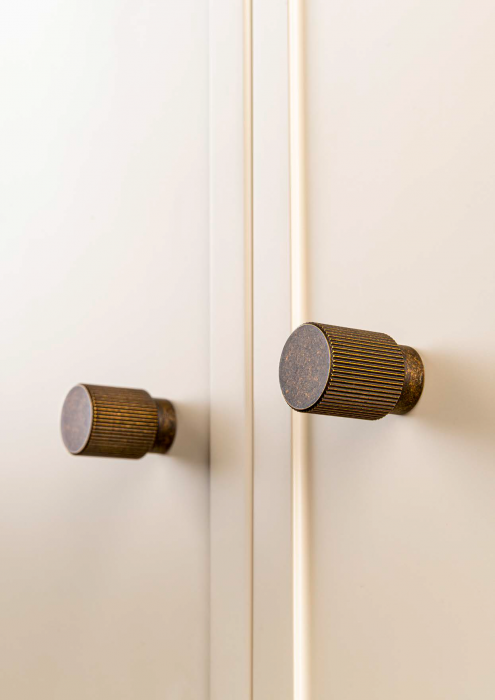 Buton pentru mobila Arpa, finisaj alama rustica, D:22 mm [2]