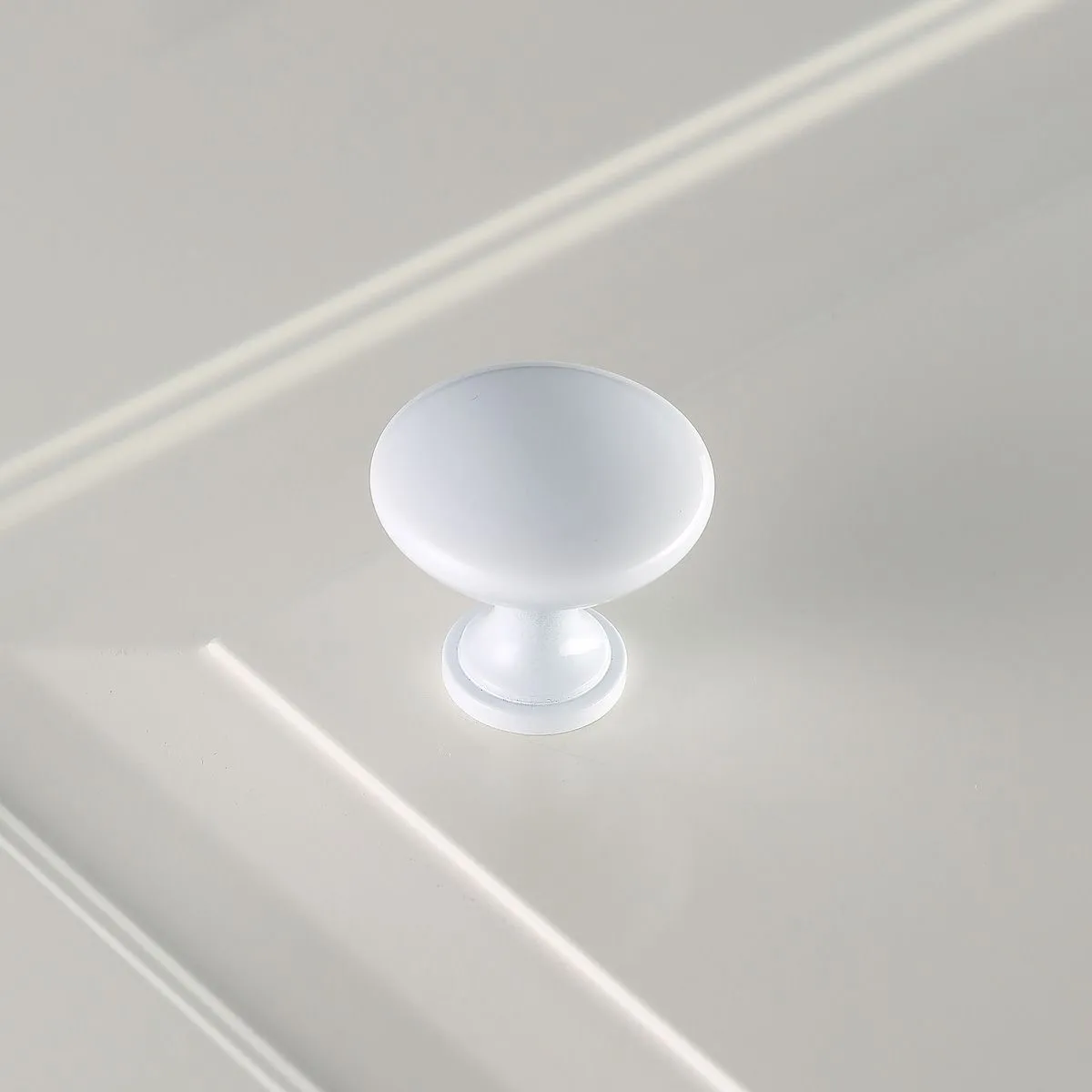 Buton pentru mobila Terni, finisaj alb lucios GT, D:30 mm [3]