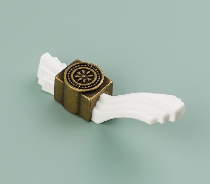 Buton pentru mobila Tulip, finisaj alama antichizata CB, 28 mm [5]