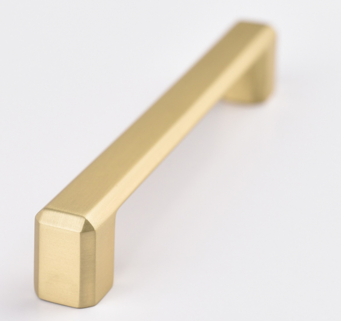 Maner pentru mobila Carli, finisaj alama satin CB, 160 mm [3]