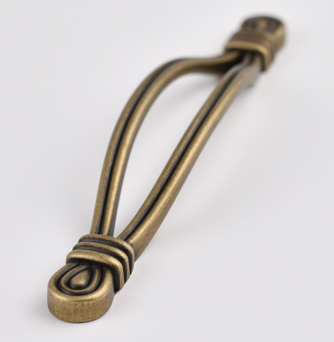 Maner pentru mobila Celia, finisaj alama antichizata CB, 128 mm [3]