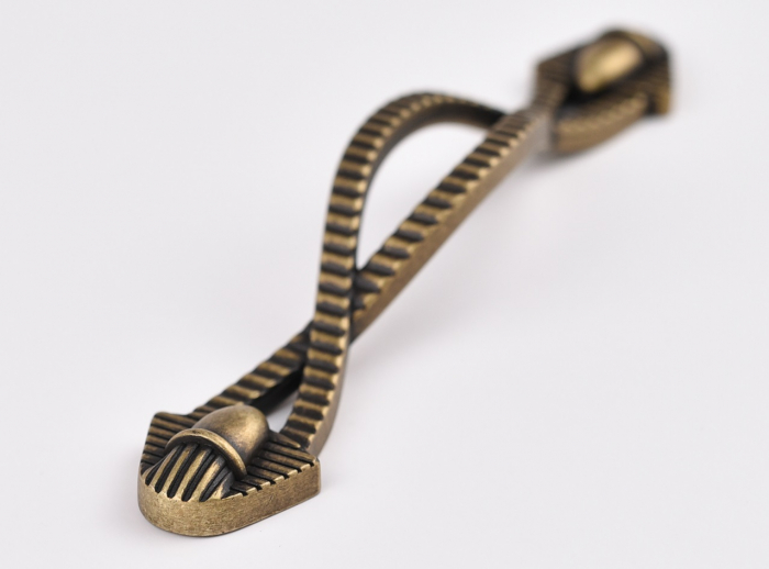 Maner pentru mobila Cleopatra, finisaj alama antichizata CB, 128 mm [3]