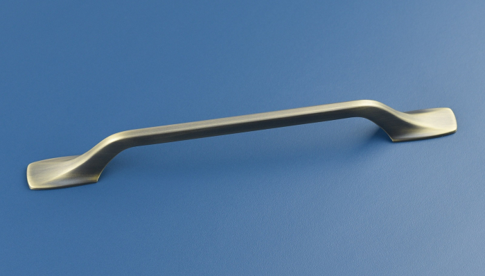 Maner pentru mobila Elias, finisaj alama antichizata periata CB, 160 mm [5]