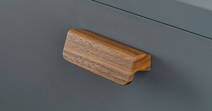 Maner pentru mobila Flapp Wood, finisaj nuc, L:70 mm [3]
