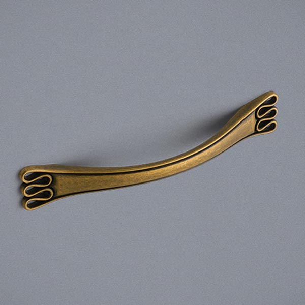 Maner pentru mobila Jade, finisaj alama antichizata CB, 96 mm [2]
