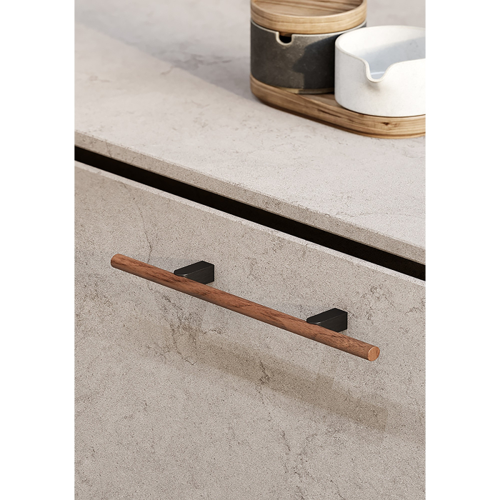Maner pentru mobila Kumo Wood, finisaj nuc / negru titan, L:248 mm [4]