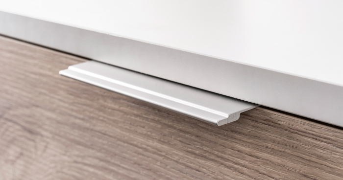 Maner pentru mobila Stratt, finisaj aluminiu, L:1100 mm [2]
