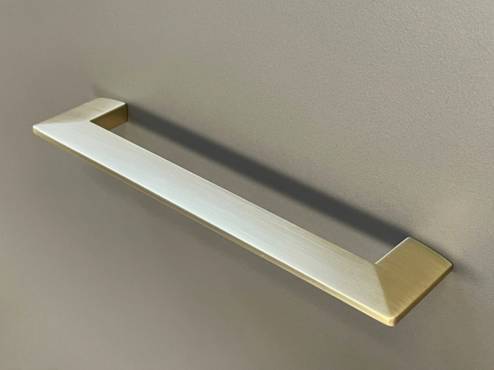 Maner pentru mobila Travis, finisaj alama periata, L:150 mm [2]