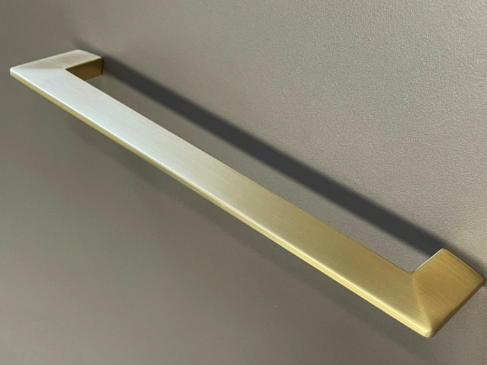 Maner pentru mobila Travis, finisaj alama periata, L:183 mm [2]