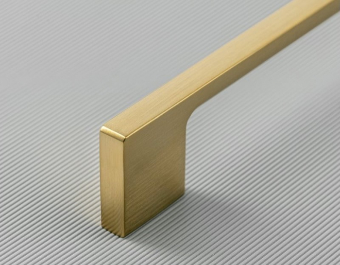 Maner pentru mobila Uzo, finisaj alama aurie GT, L:193 mm [4]