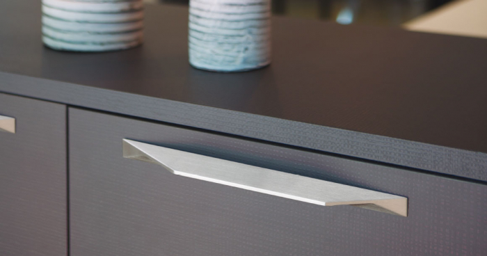 Maner pentru mobilier Cutt, finisaj otel inoxidabil, L:600 mm [2]