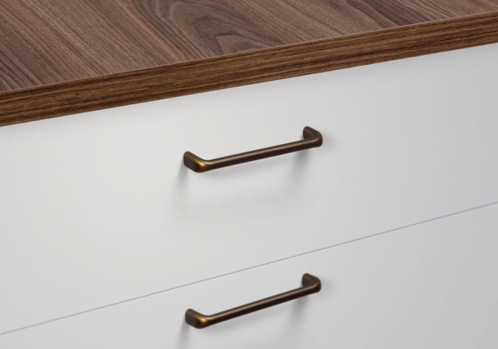 Maner pentru mobilier Redo L:137 mm finisaj alama antichizata [2]